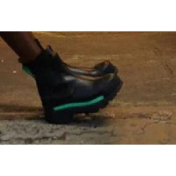 4CCCCEES Women's Black Chelsea Leather Boots Size 38 EUR 8 US - New - Picture 5 of 7